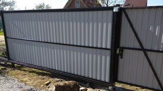 Купить сваи для ворот в Кингисепп. Заказать ворота на сваях под ключ от 22044 руб