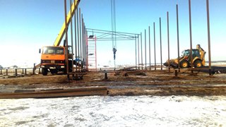 Аренда экскаватора погрузчика с ямобуром в Кингисепп цена от 1575 руб